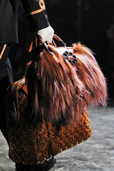 Look 93